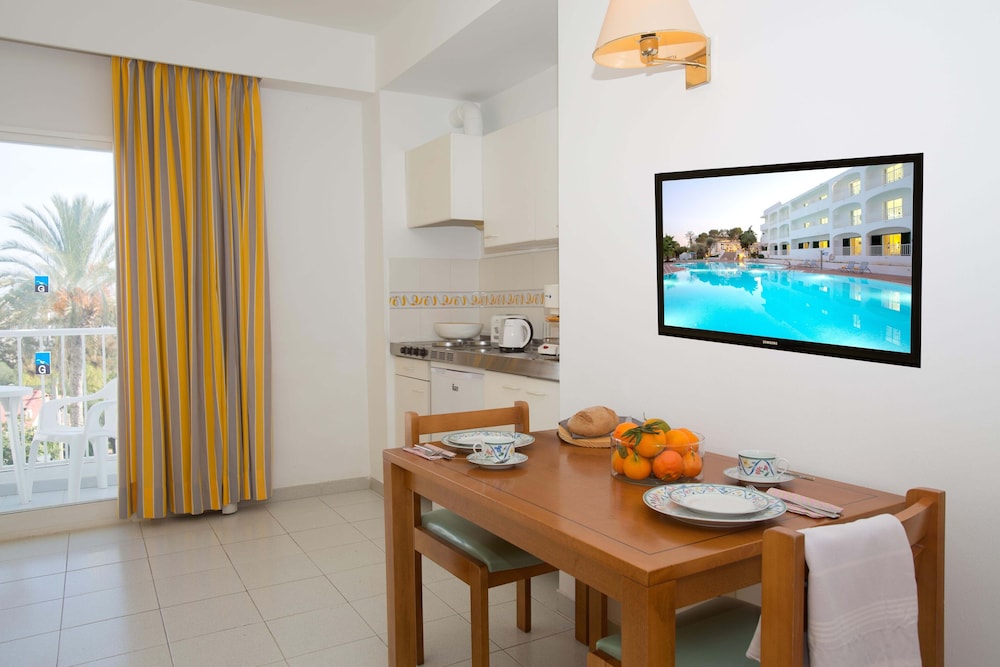 GAVIMAR ARIEL CHICO HOTEL AND APARTMENTS 19/33