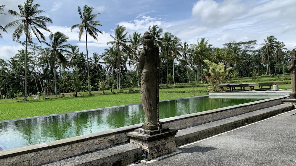 Bagiya Suites & Villas 36/47