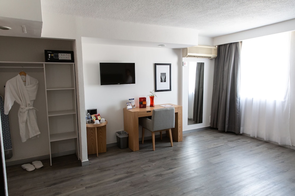 Best Western Plus Gran Hotel Centro Historico 25/70