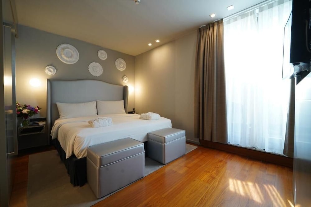 987 Prague Hotel 24/56
