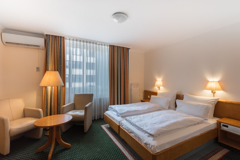CLASSIC, TWIN BEDS