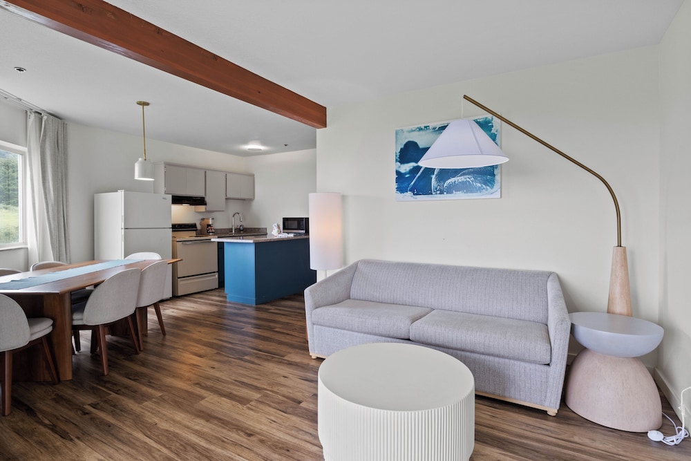 Adobe Resort 49/73