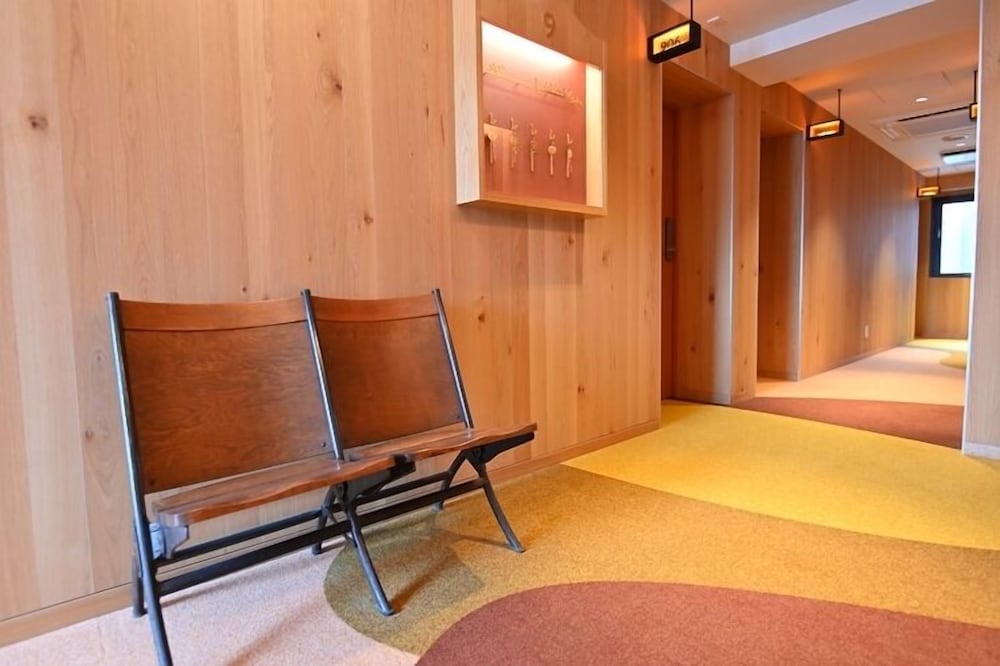 Cinnamon Hotel 36/58