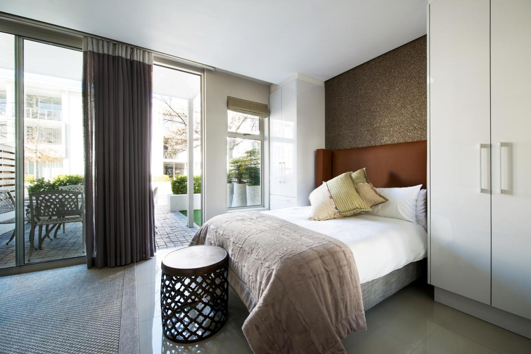 Lux Andringa Walk Apartments 4/22
