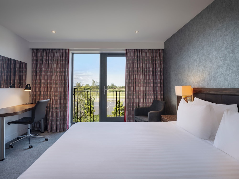 Standard, King Bed, Resort View