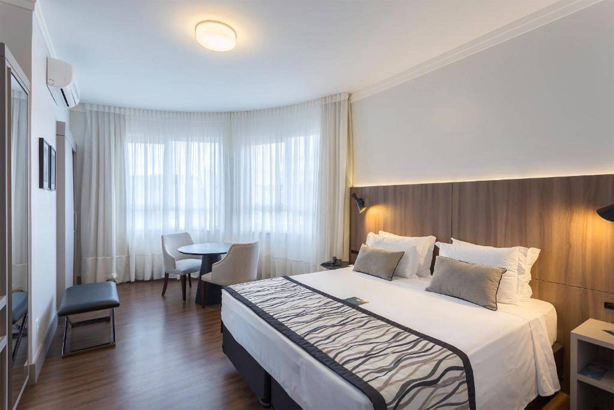 SUITE - 01 dbl bed