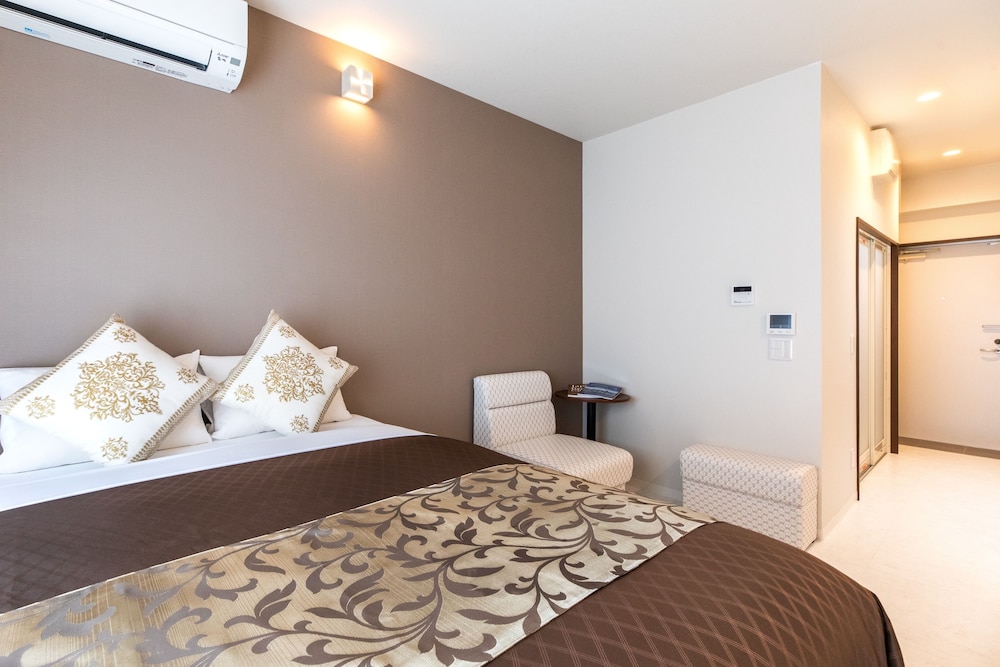 Hotel Mr.Kinjo Golden Cats 14/46