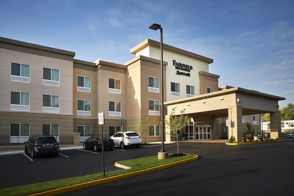 Fairfield Inn Suites Alexandria 3/35