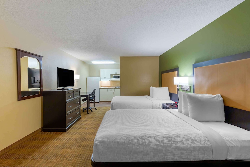 STUDIO, 2 DOUBLE BEDS