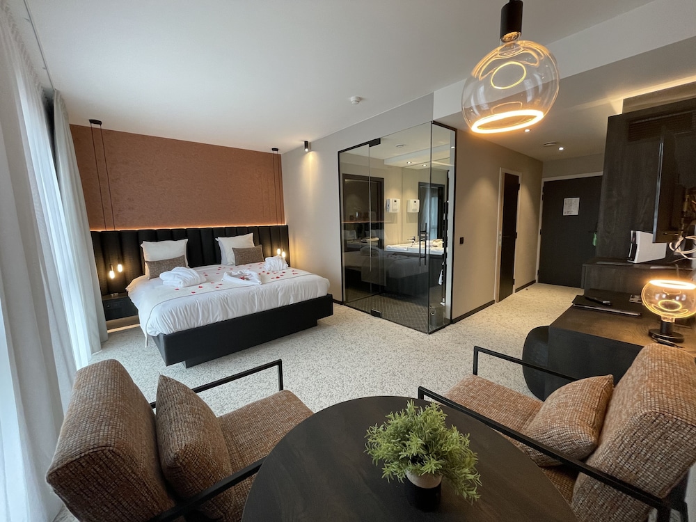 Congres Hotel Van Der Valk Mons 23/68