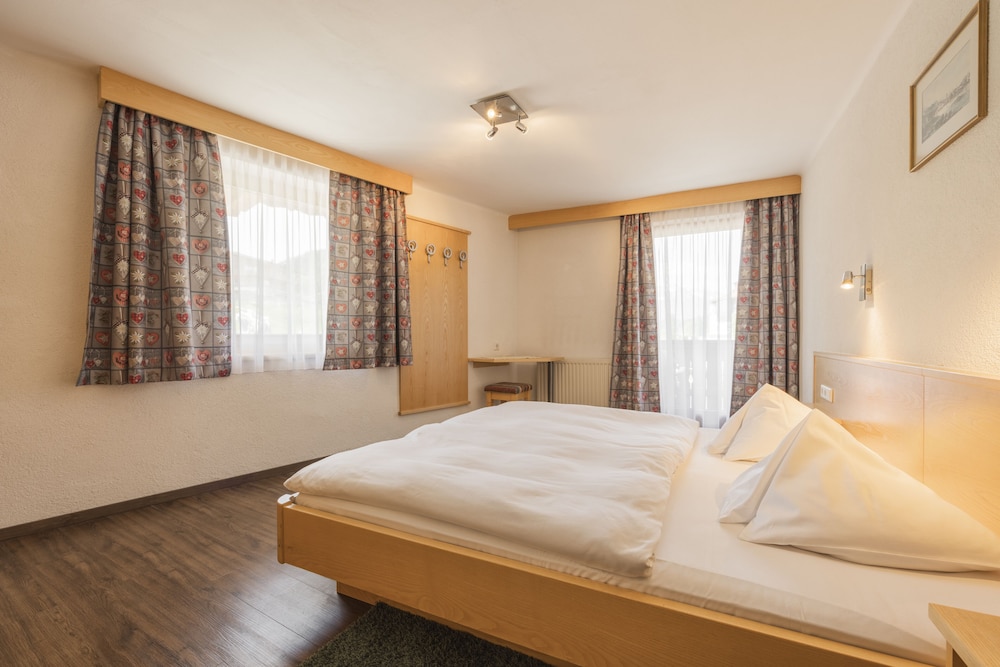 1 BEDROOM, FAMILY, DOUBLE BED, BALCONY