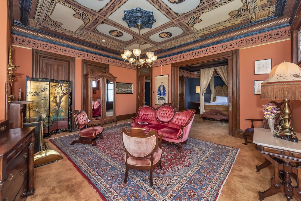 Chateau Tivoli Bed and Breakfast 40/50