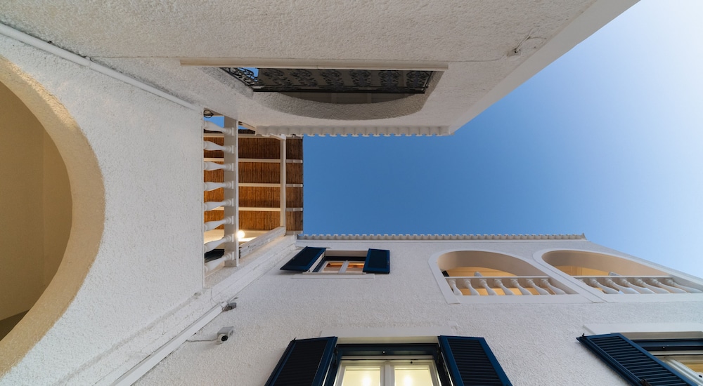 Porto Vecchio Spetses Luxury Suites 12/43