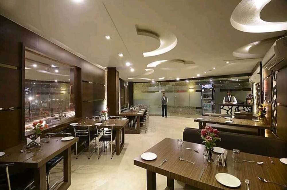 HOTEL MANIRAM PALACE 17/19