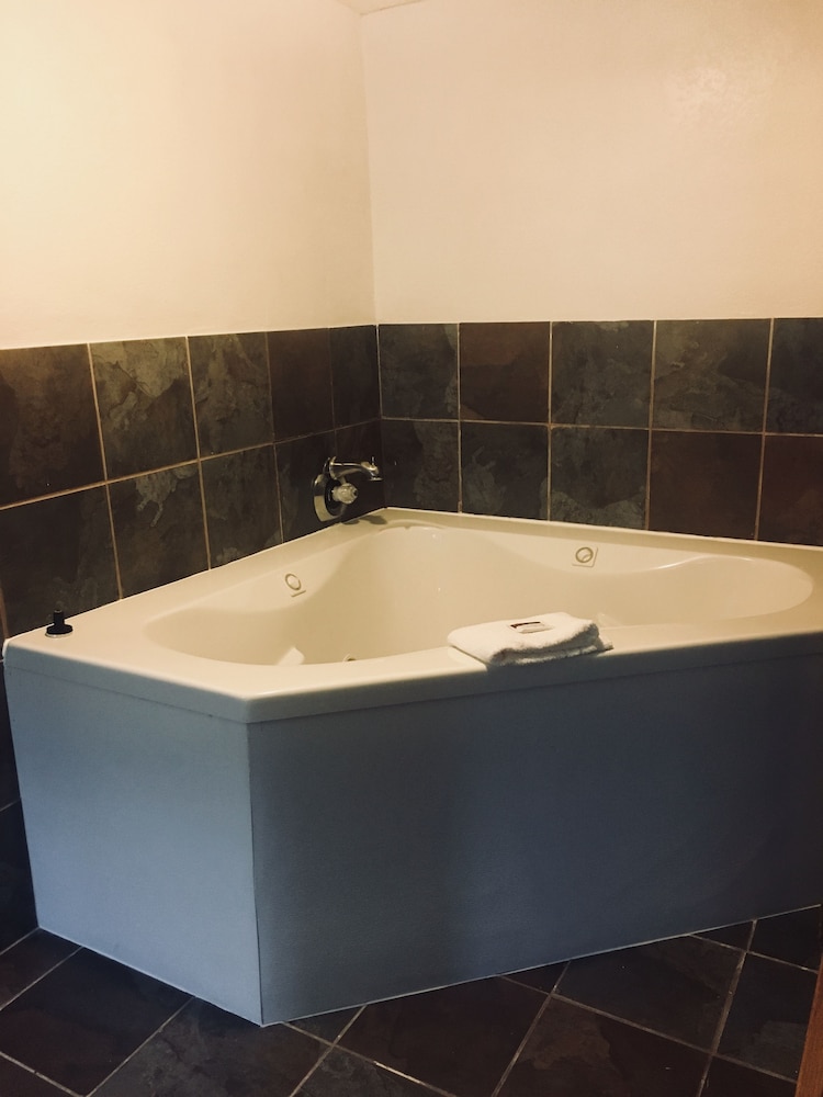 Days Inn By Wyndham Sherman 23/54
