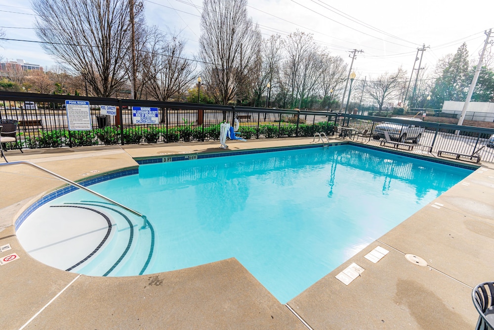 Hyatt Place Atlanta Arpt North 34/71