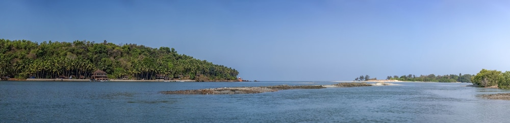 Neemrana's Three Waters - 20th century, Betul, South Goa 30/39