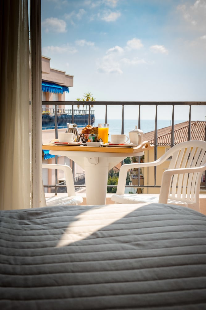 Exclusive Hotel Comte De Nice 44/50
