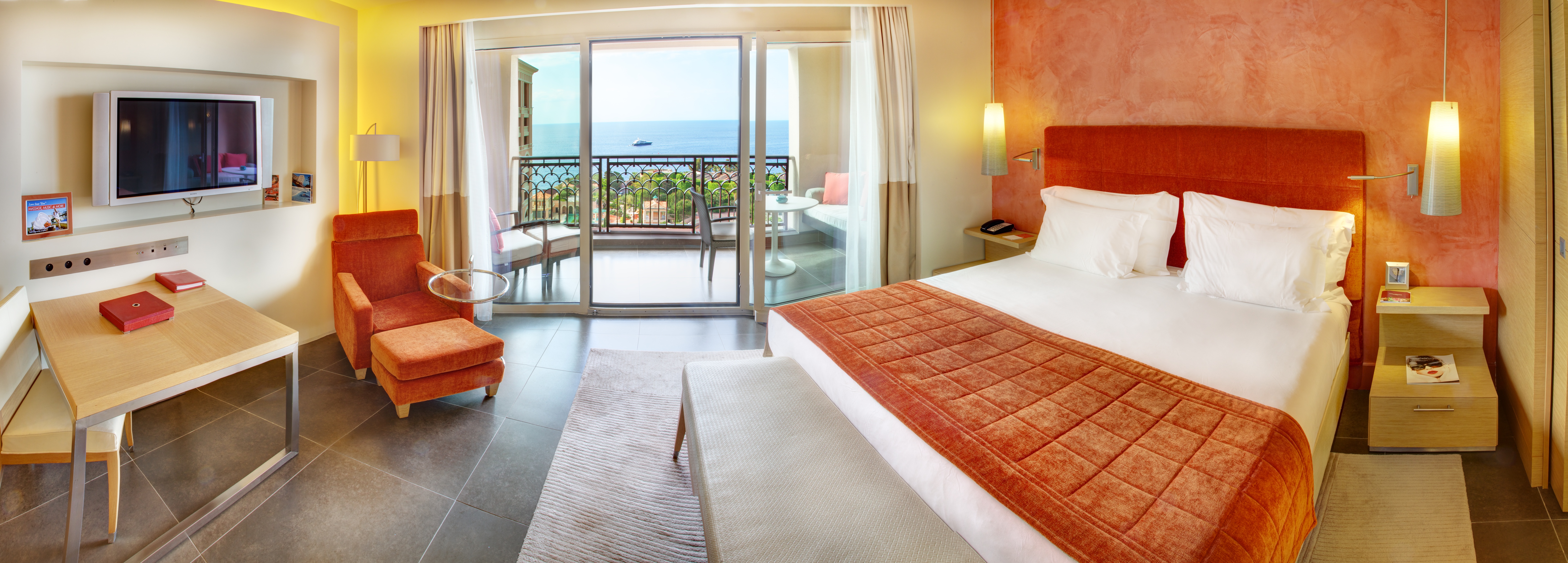 Exclusive, Sea View