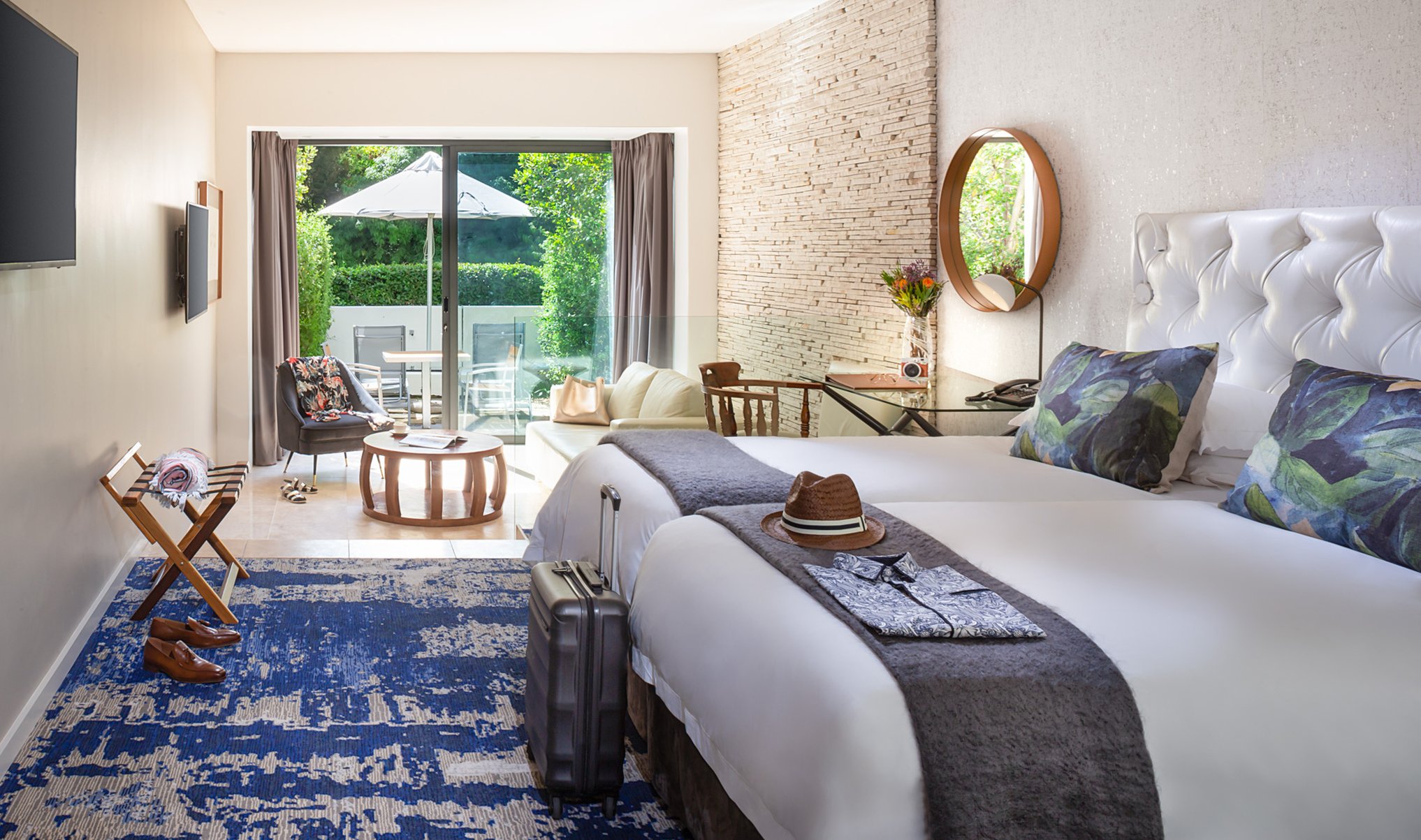 Vineyard Hotel 27/59