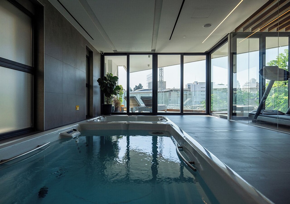 Central Park Residence 20/50