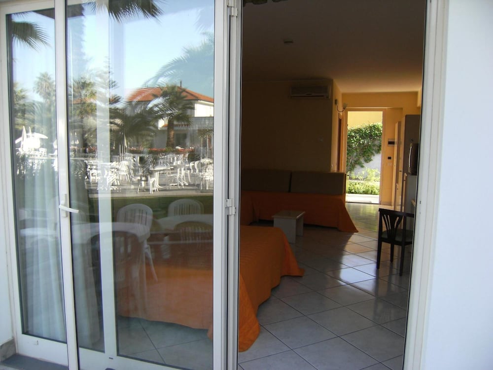 Kings House Hotel Resort 4/46
