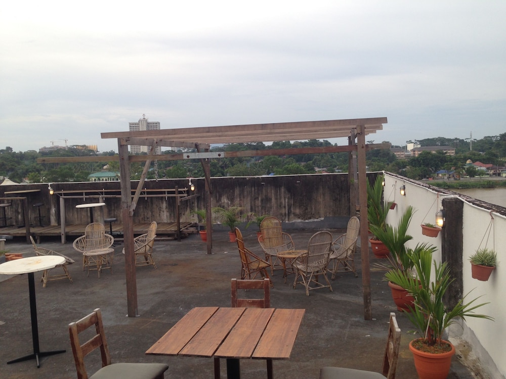 Woodpecker Lodge Kuching 36/49