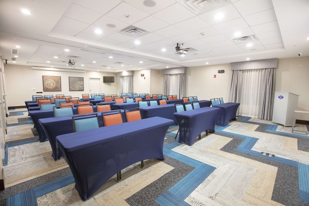 Hampton Inn And Suites Toledo 53/56