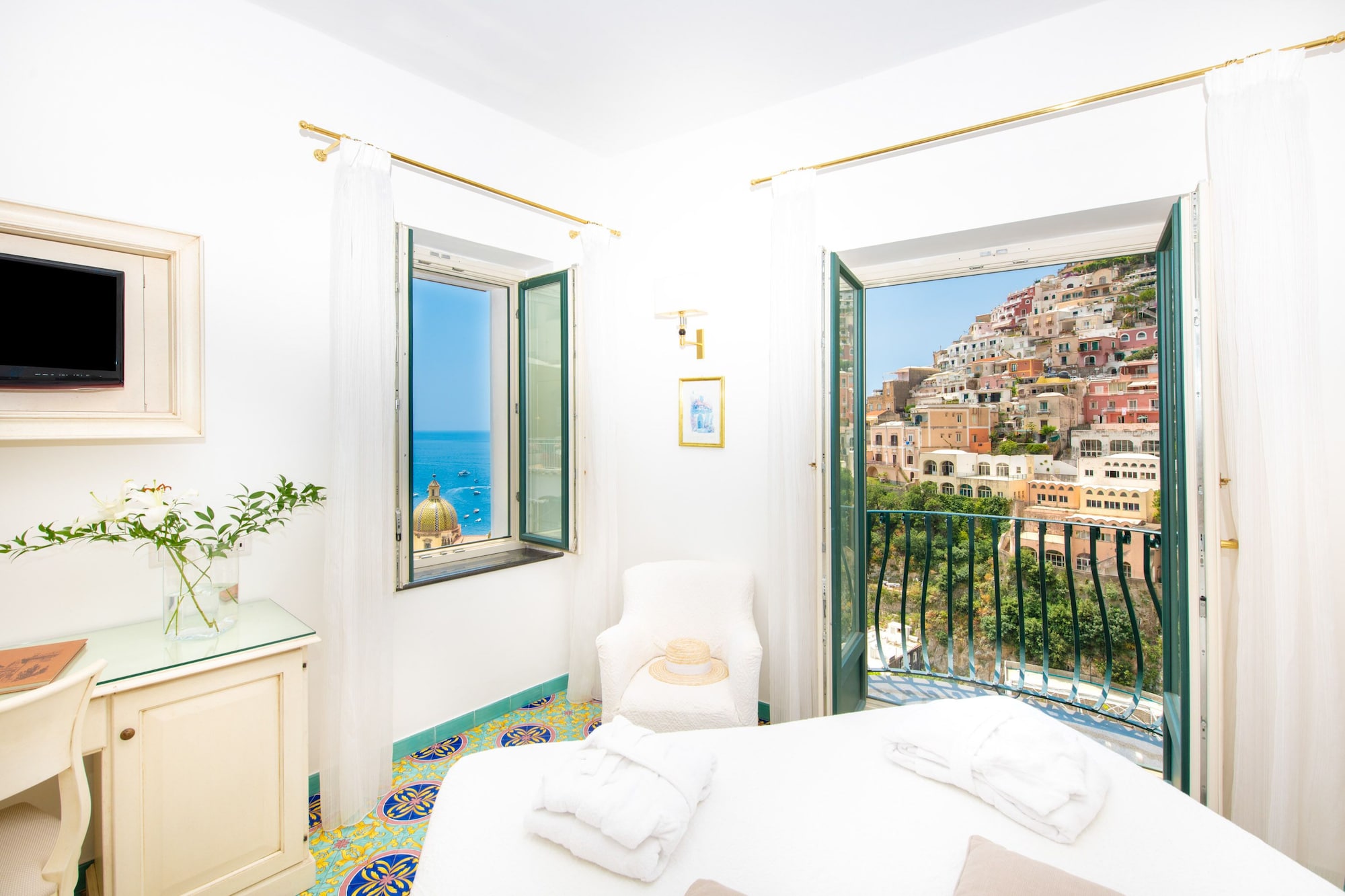 SUPERIOR, DOUBLE BED, SEA VIEW