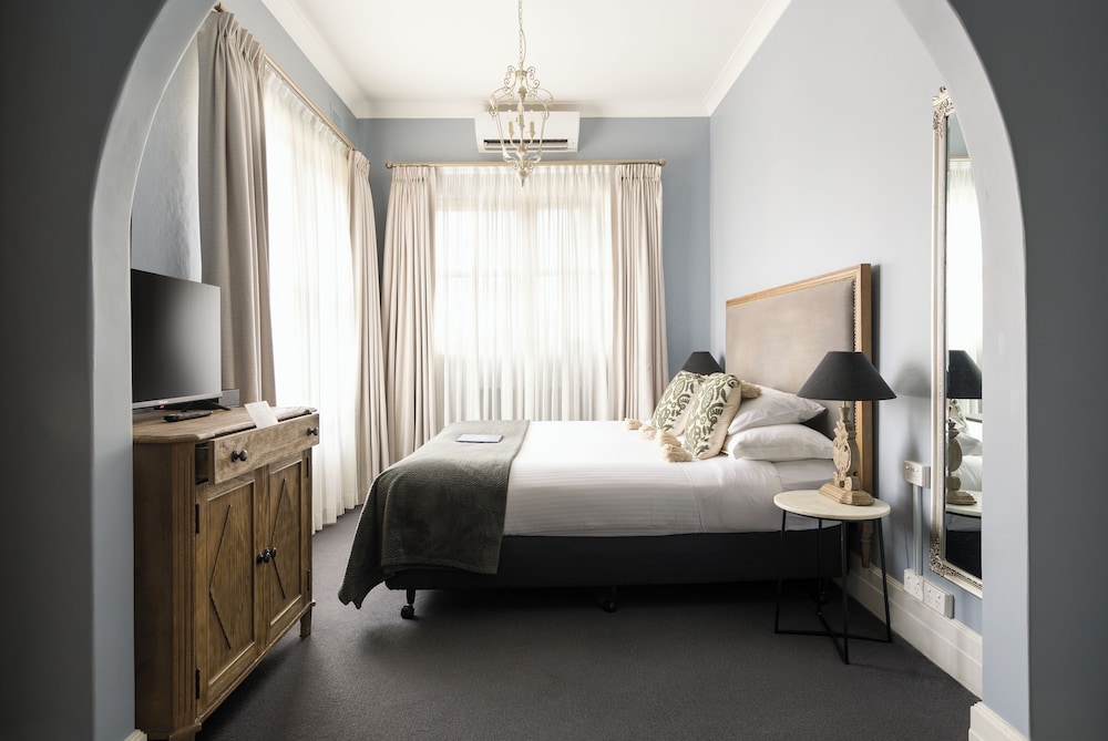 Berida Manor Country Resort Bowral 9/66