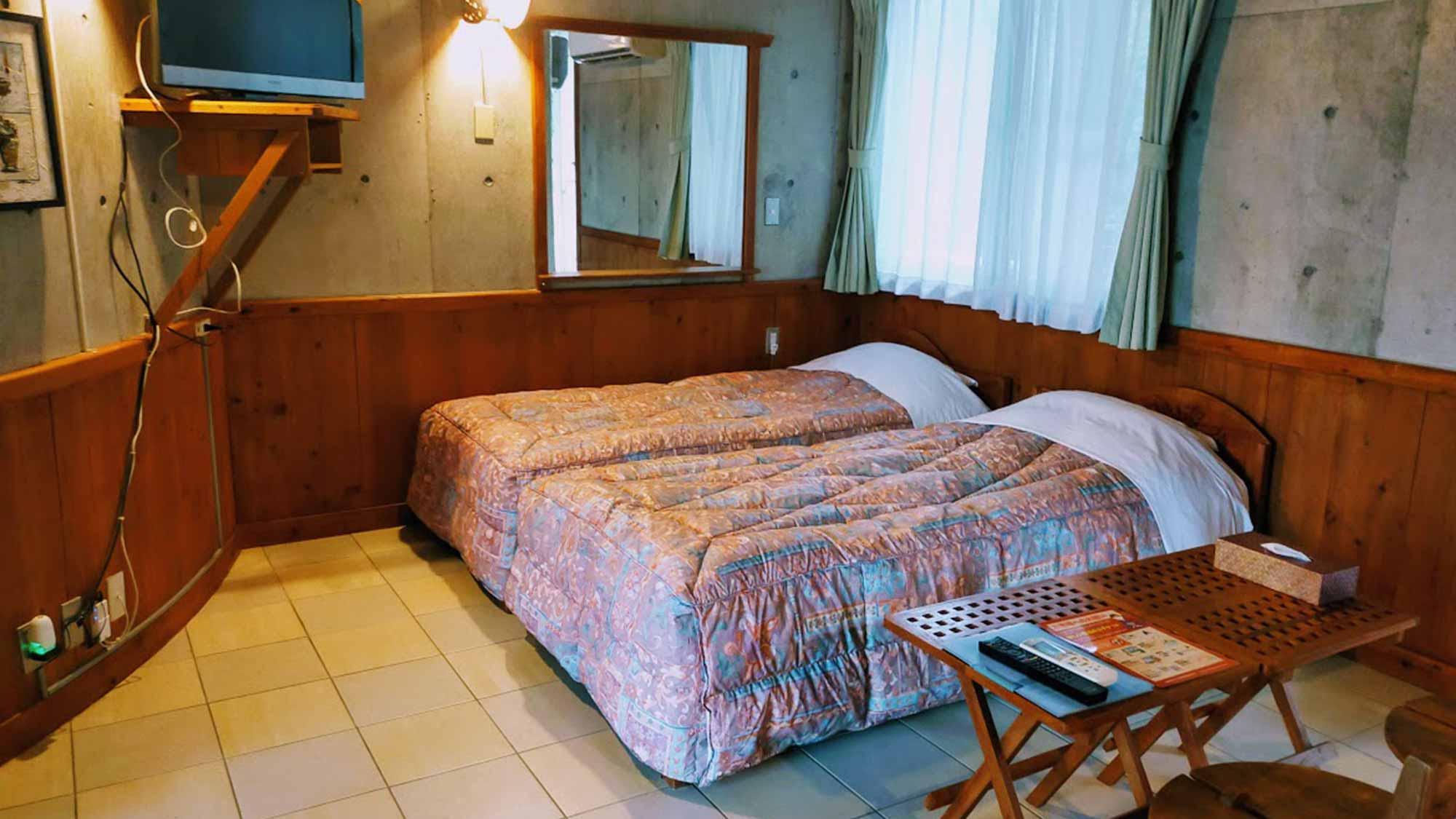 Sunset, Deluxe, Twin Beds, Ocean View