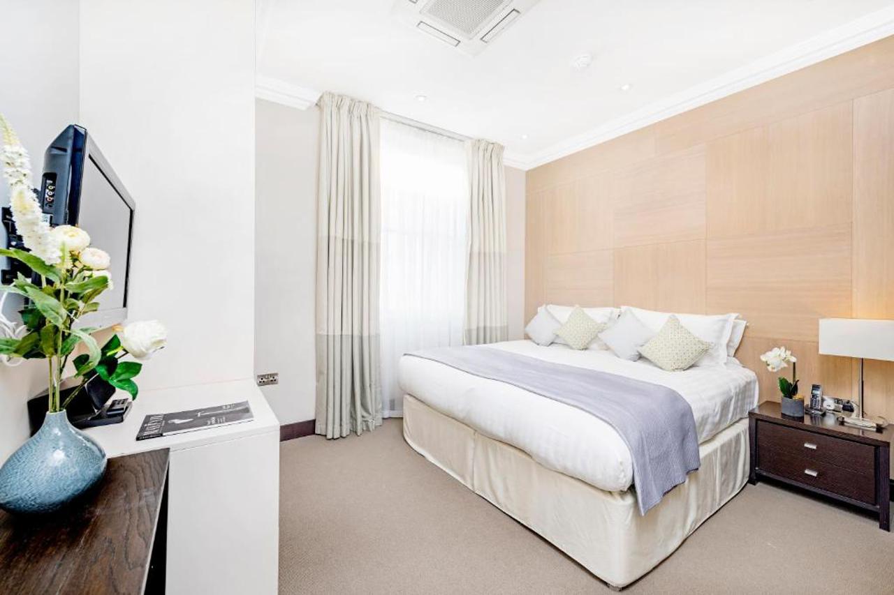 130 Queensgate Apartments 30/48