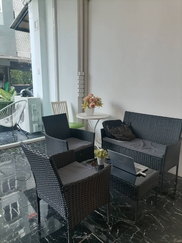 NJ PATONG HOTEL 43/53