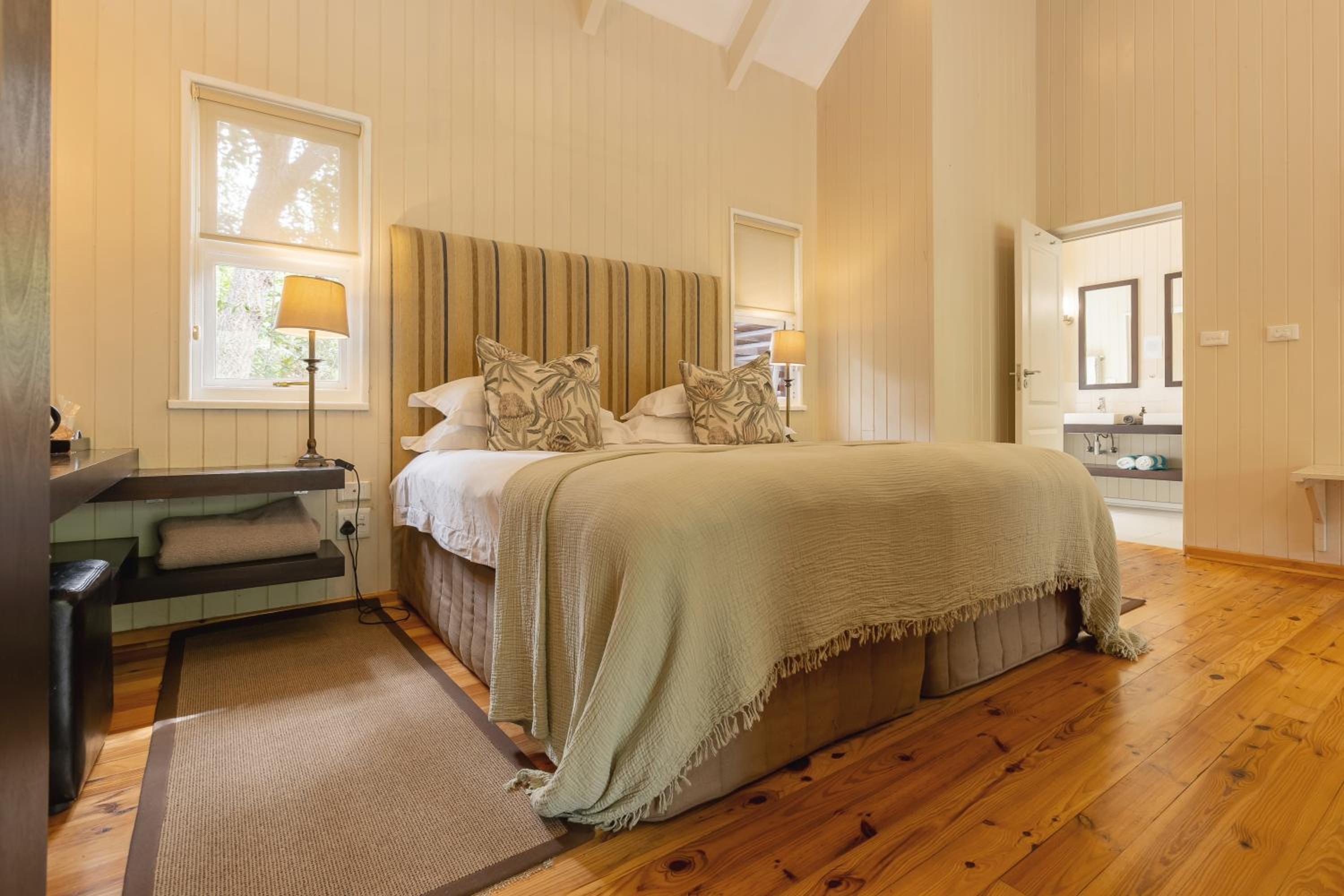 2 Bedrooms, Luxury, Chalet, King Bed, Private Pool