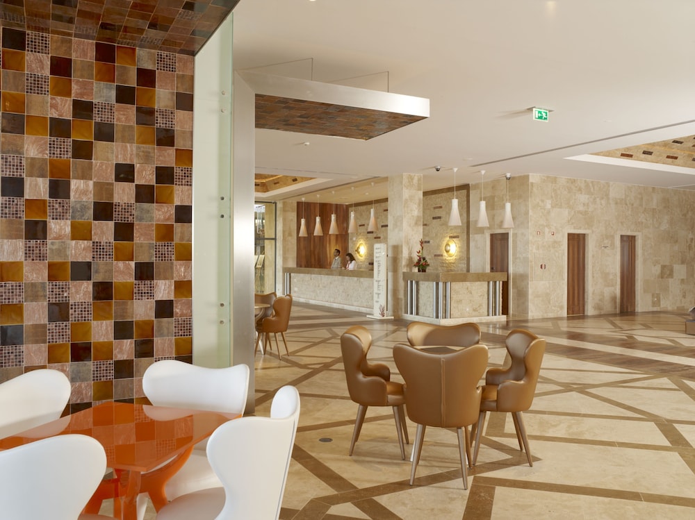 Real Marina Hotel & Spa 64/83