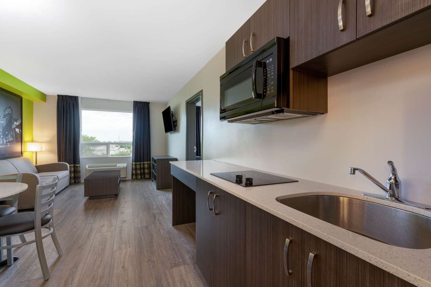 Super 8 by Wyndham Winnipeg East MB 12/31