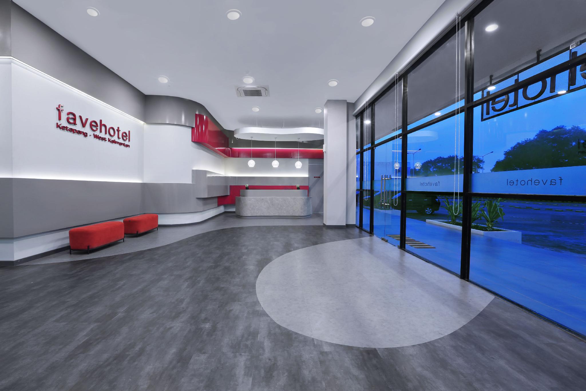 Lobby at favehotel Ketapang, KETAPANG