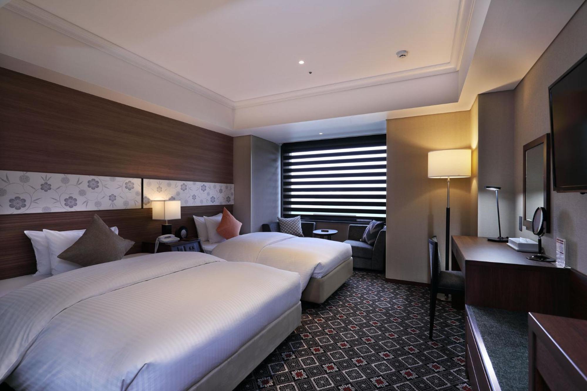 Moderate, Twin Beds