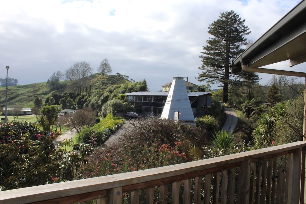 WAITOMO CAVES GUEST LODGE 7/73