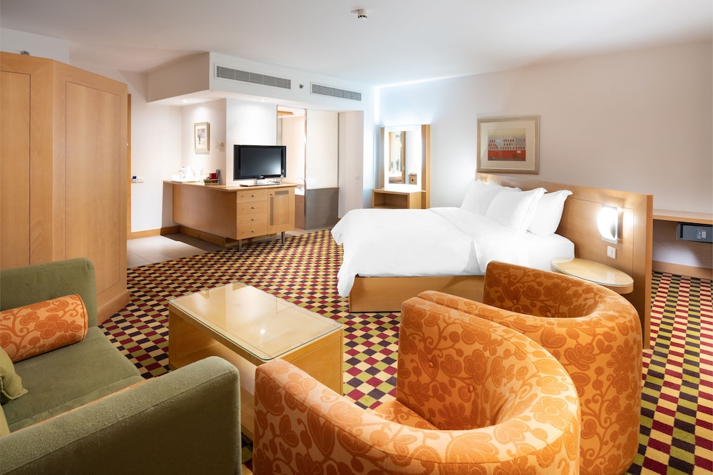 فندق راديسون بلو الرياض(Radisson Blu Riyadh) 26/32
