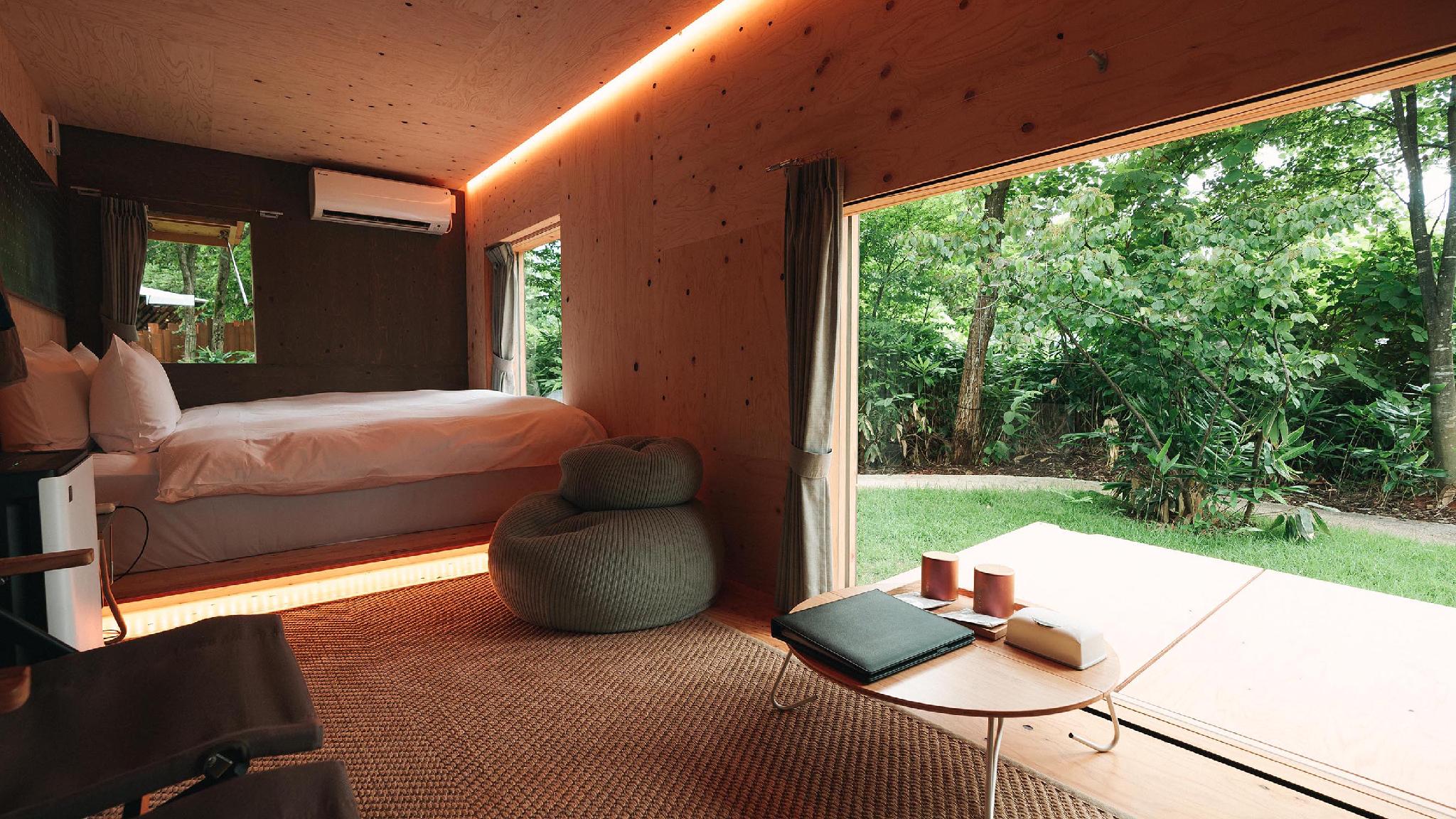 Peak, Twin Beds
