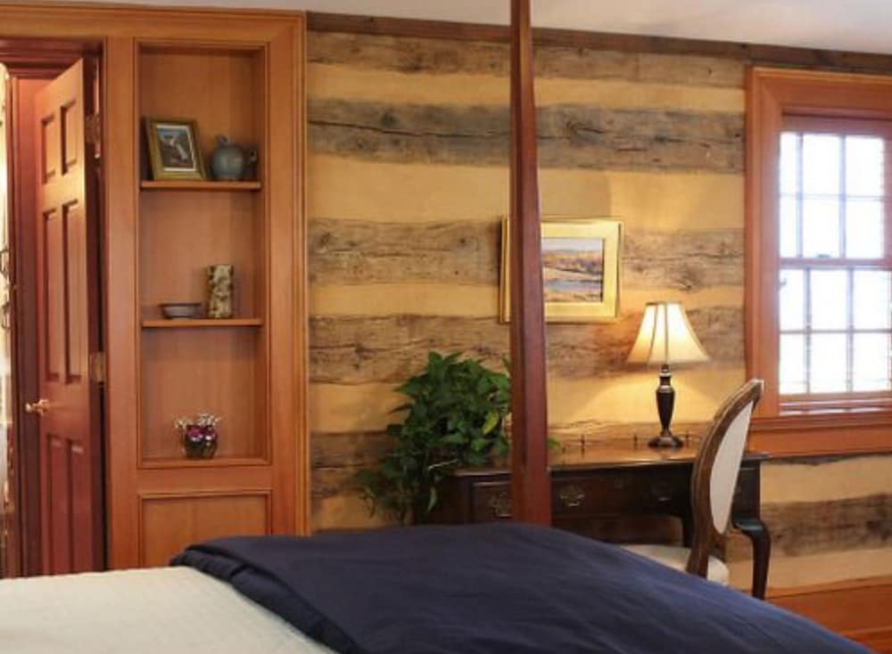 Hillbrook Inn 23/50