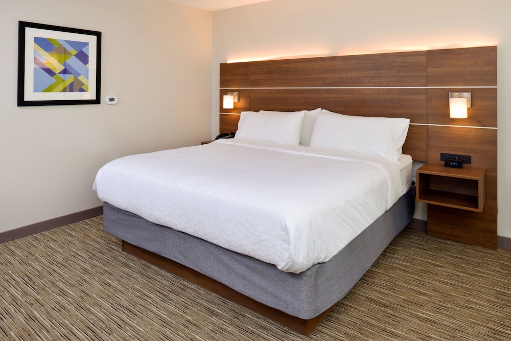 Holiday Inn Express And Suites Ottumwa 20/67