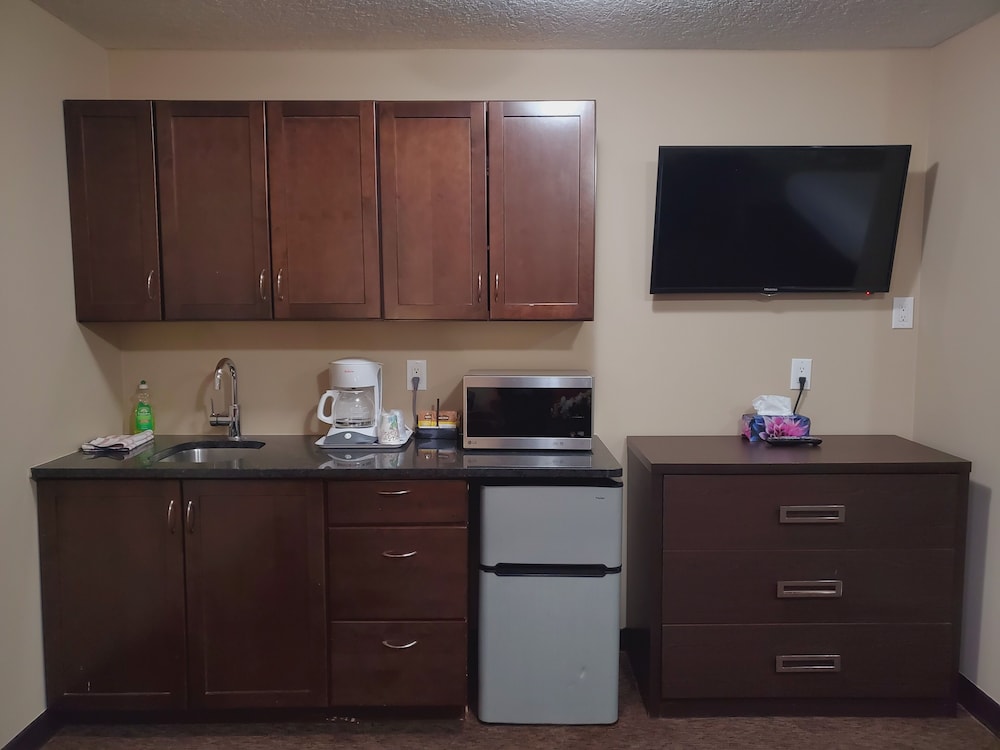 Royal Lodge Motel 10/50