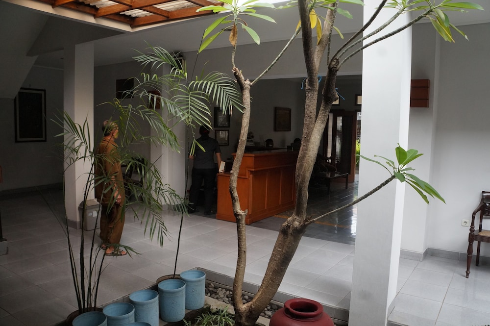 Hotel Kirana 13/54