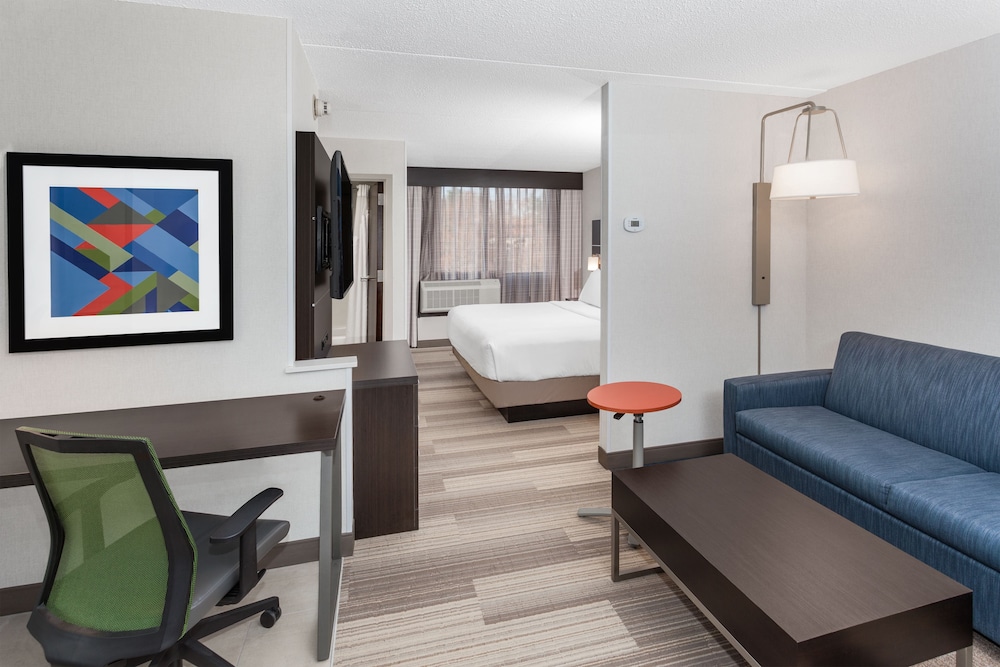 Holiday Inn Express Hotel & Suites South Portland 36/54