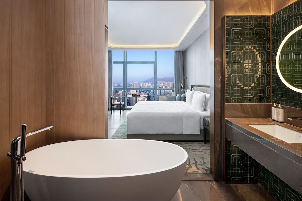 HUALUXE Qingdao Licang, an IHG Hotel 25/75