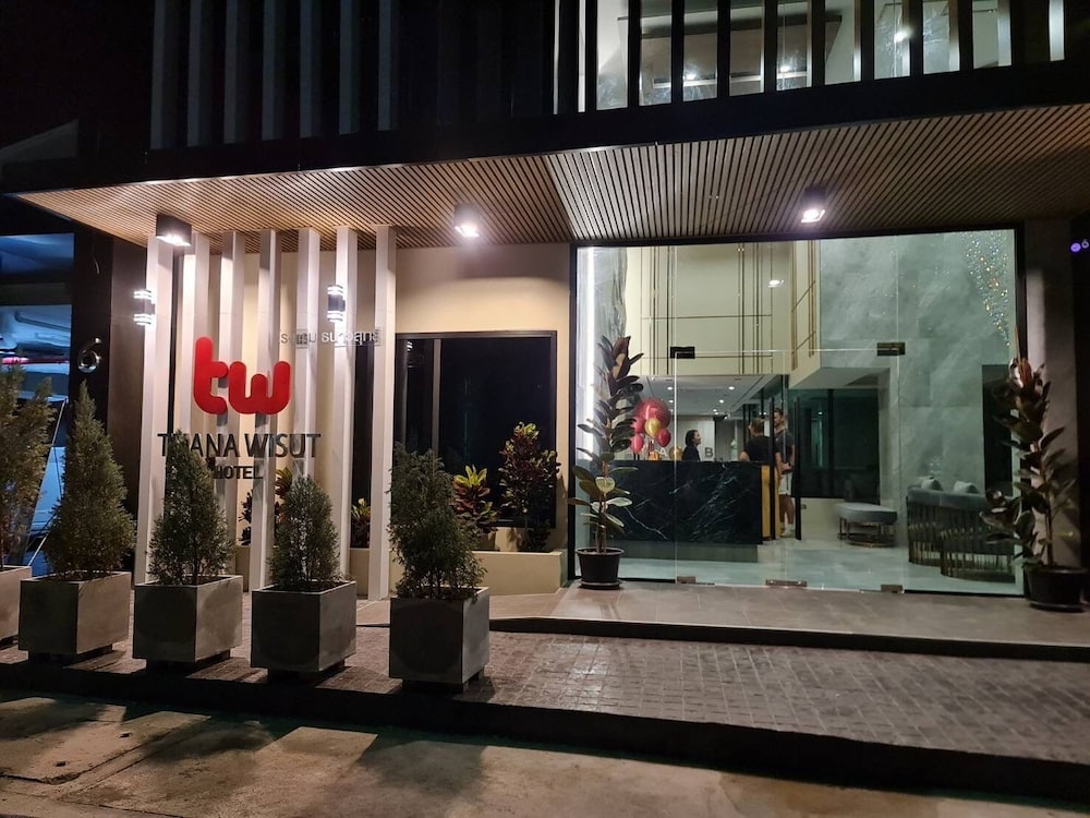 Thana Wisut Hotel 4/49