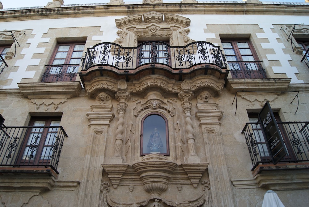Casa Palacio de Los Leones 2/30
