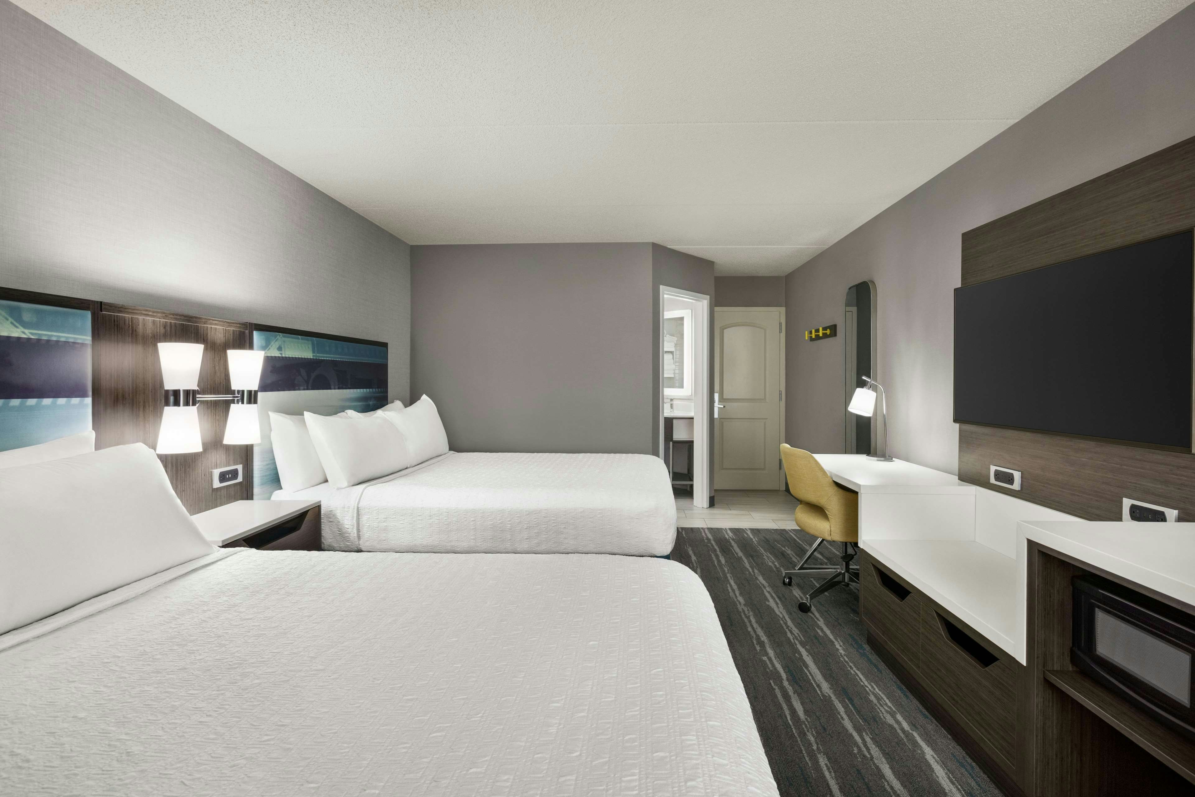 Hampton Inn Chicago-O'Hare International Airport 30/79